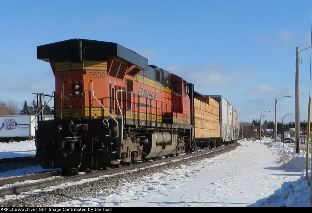 BNSF 7608 DPU